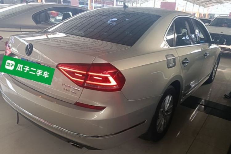 Used Volkswagen Passat 2016 330TSI DSG Luxury Edition Rear Right 45 Deg