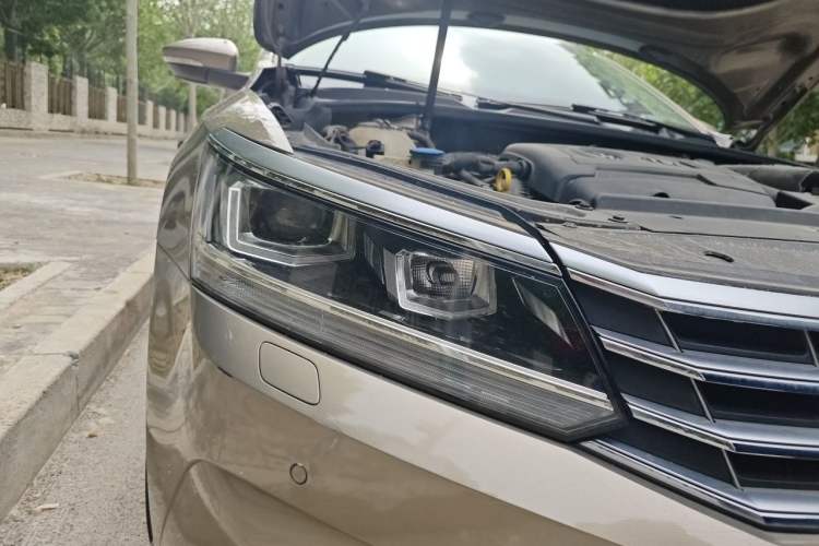 Used Volkswagen Passat 2016 330TSI DSG Prestige Edition Right Front Headlight