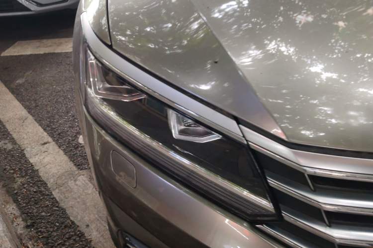 Used Volkswagen Passat 2016 330TSI DSG Prestige Edition Right Front Headlight