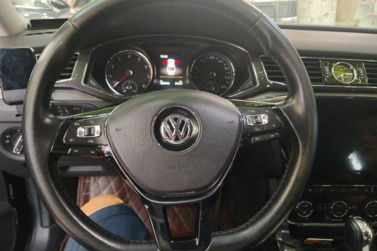Used Volkswagen Passat 2016 330TSI DSG Prestige Edition Steering Wheel