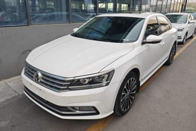 Ojetý Volkswagen Passat 2016 330TSI DSG Prestige Edition