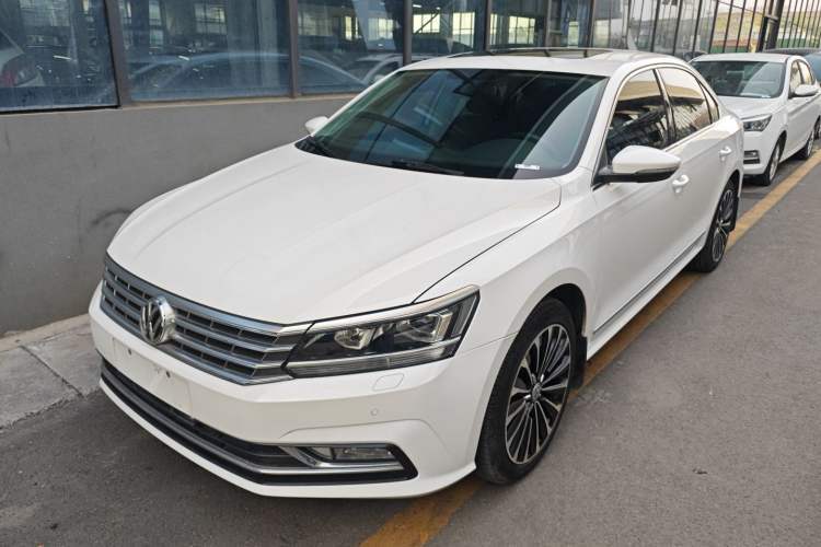 Gebrauchter Volkswagen Passat 2016 330TSI DSG Prestige Edition Guazi used car, China used car export, Used car for sale, Used cars, Cheapest cars for sale
