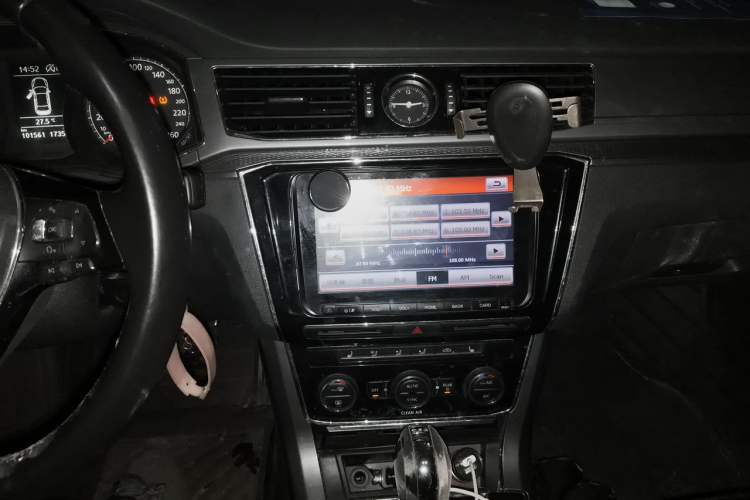 Used Volkswagen Passat 2016 280TSI DSG Prestige Edition Audio And AC Panel