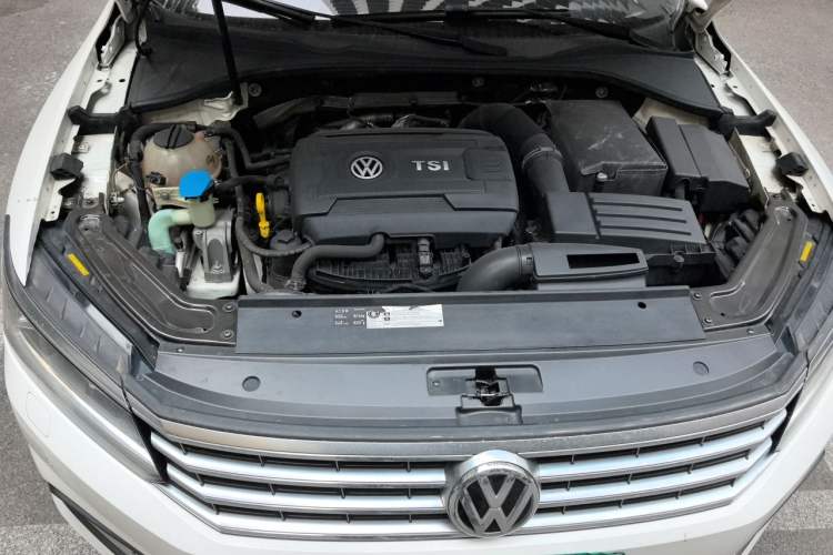 Used Volkswagen Passat 2016 330TSI DSG Prestige Edition Engine Bay