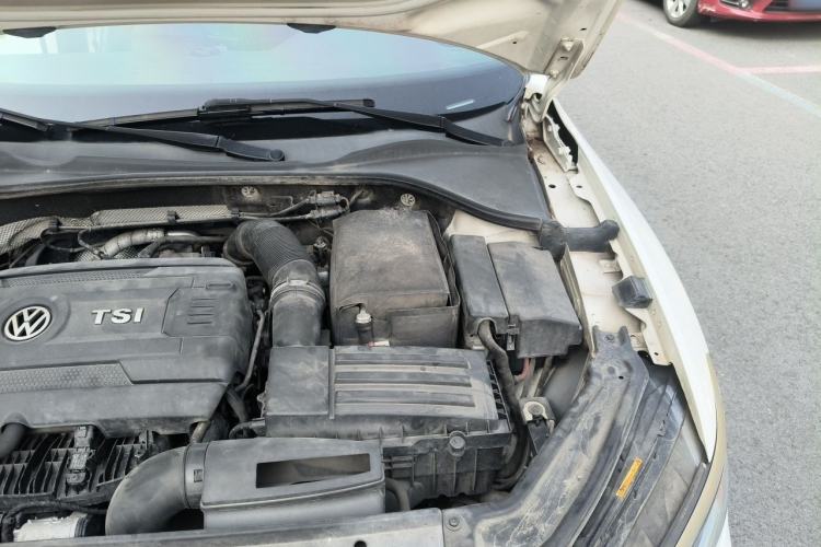 Used Volkswagen Passat 2016 330TSI DSG Luxury Edition Engine Bay Left