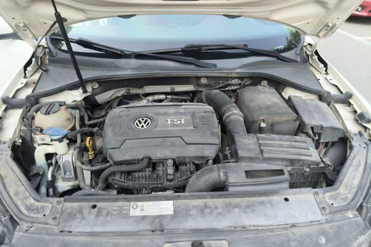 Used Volkswagen Passat 2016 330TSI DSG Luxury Edition Engine Bay