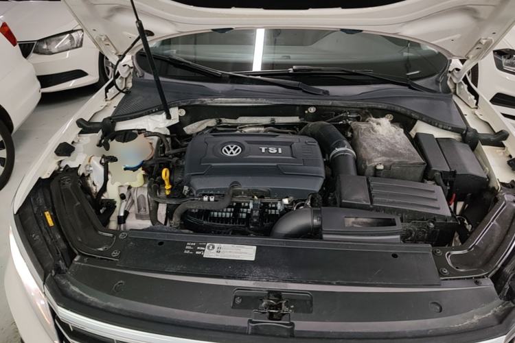 Used Volkswagen Passat 2016 330TSI DSG Luxury Edition Engine Bay