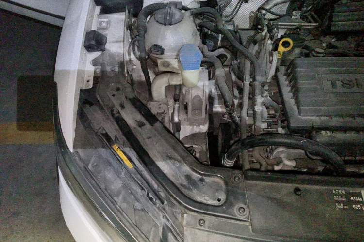 Used Volkswagen Passat 2016 280TSI DSG Prestige Edition Engine Bay Right