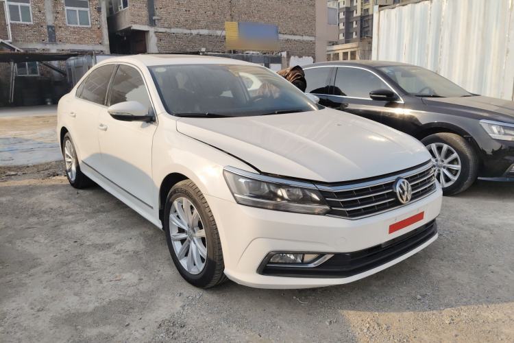 Used Volkswagen Passat 2016 330TSI DSG Luxury Edition Exterior 2