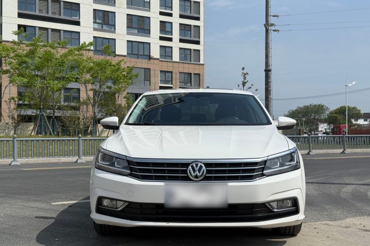 Used Volkswagen Passat 2016 330TSI DSG Luxury Edition Exterior 4