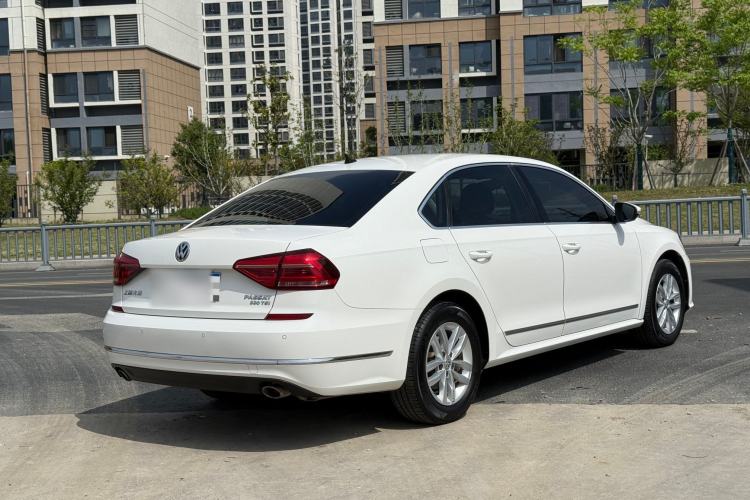 Used Volkswagen Passat 2016 330TSI DSG Luxury Edition Exterior 6