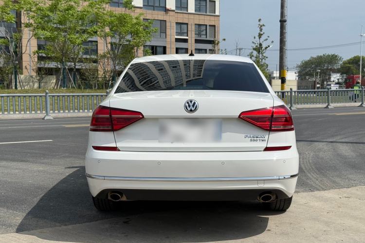 Used Volkswagen Passat 2016 330TSI DSG Luxury Edition Exterior 7
