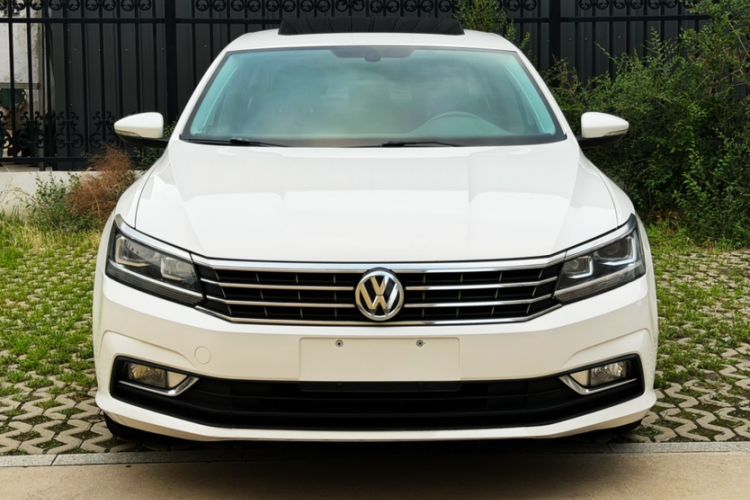 Used Volkswagen Passat 2016 330TSI DSG Luxury Edition Exterior 9