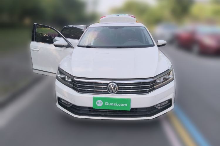 Used Volkswagen Passat 2016 330TSI DSG Luxury Edition Front