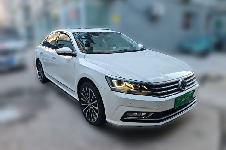 Used Volkswagen Passat 2016 330TSI DSG Prestige Edition Front Right 45 Deg