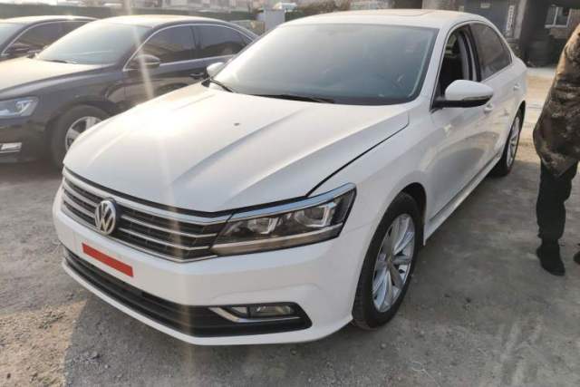Ojetý Volkswagen Passat 2016 330TSI DSG Luxury Edition