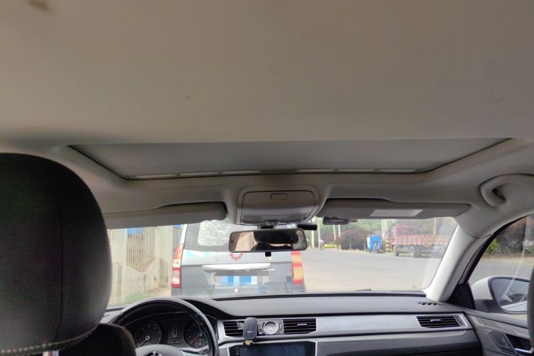 Used Volkswagen Passat 2016 330TSI DSG Luxury Edition Headliner