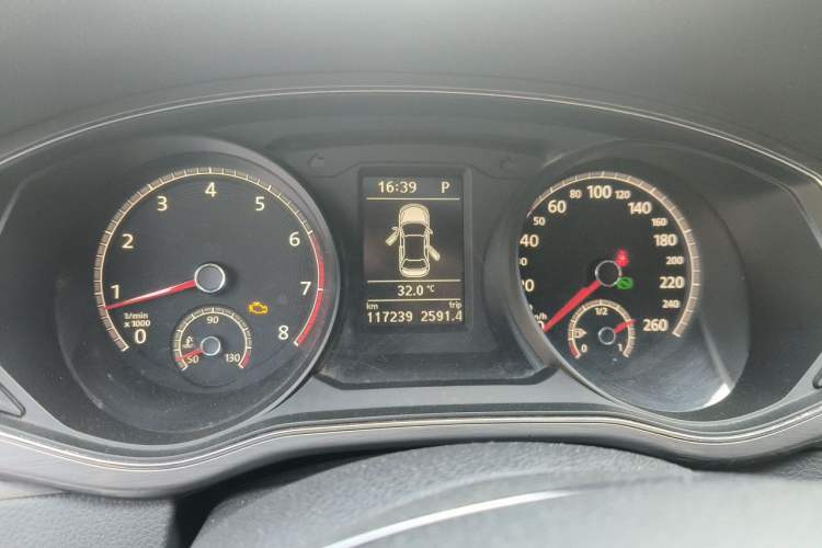 Used Volkswagen Passat 2016 330TSI DSG Luxury Edition Instrument Cluster