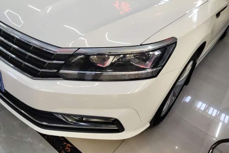 Used Volkswagen Passat 2016 280TSI DSG Prestige Edition Left Front Headlight