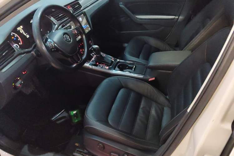 Used Volkswagen Passat 2016 280TSI DSG Prestige Edition Left Front Seat