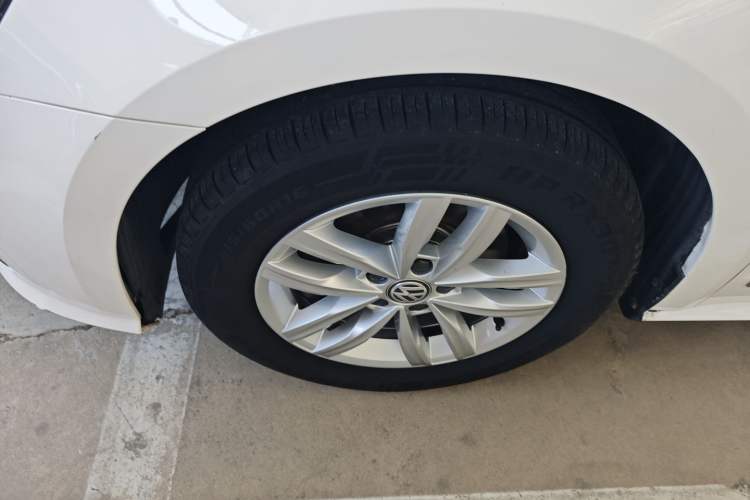 Used Volkswagen Passat 2016 330TSI DSG Luxury Edition Left Front Wheel Hub
