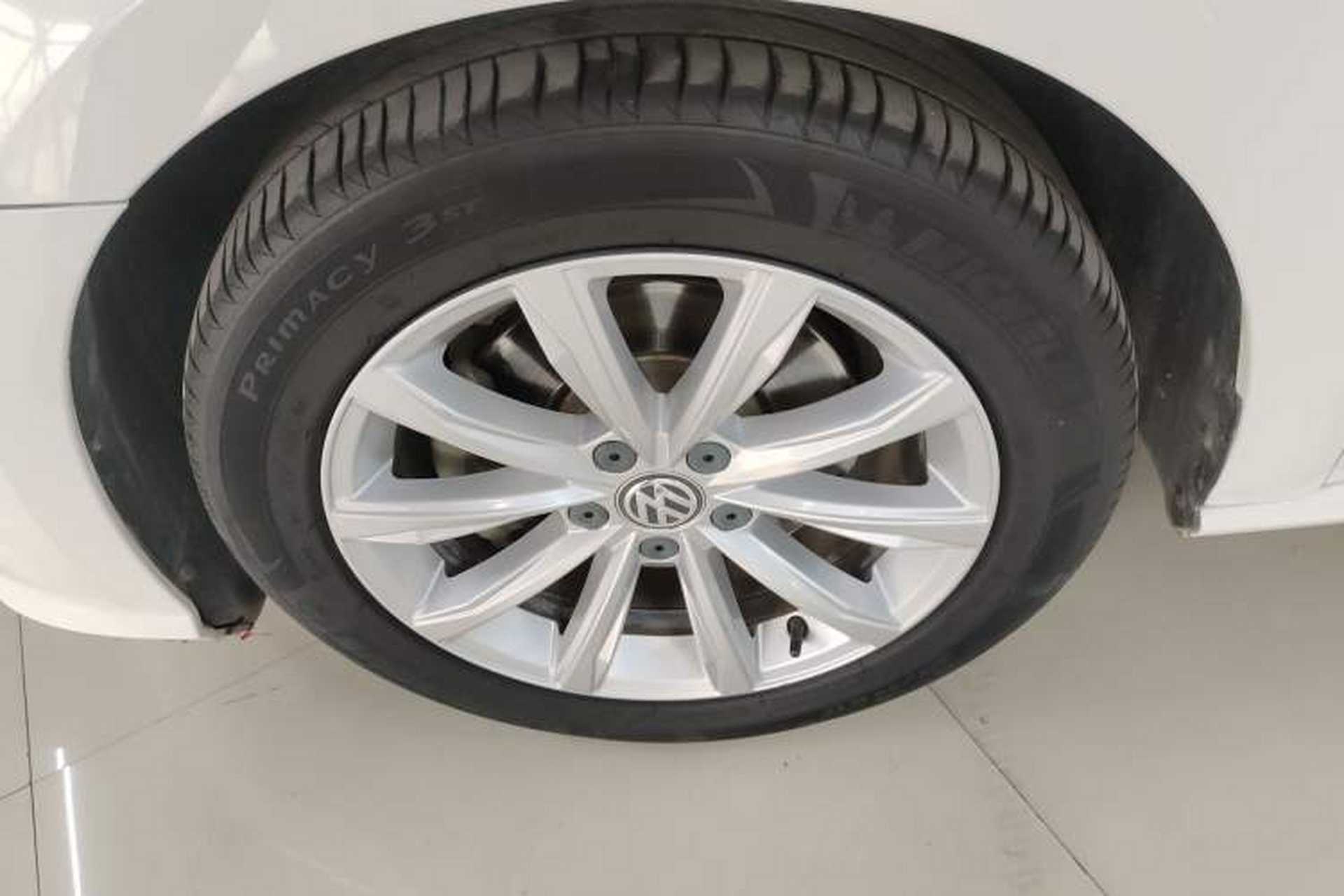 Used Volkswagen Passat 2016 330TSI DSG Luxury Edition Left Front Wheel Hub