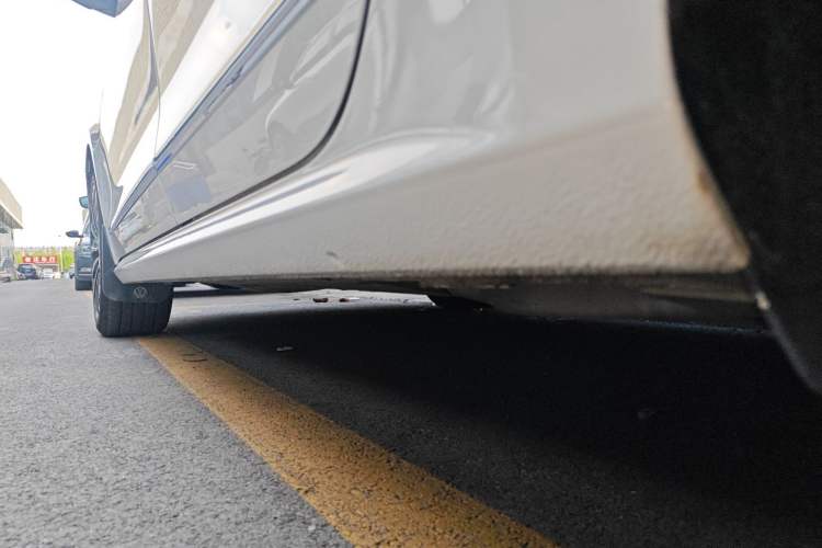 Used Volkswagen Passat 2016 330TSI DSG Prestige Edition Left Side Sill