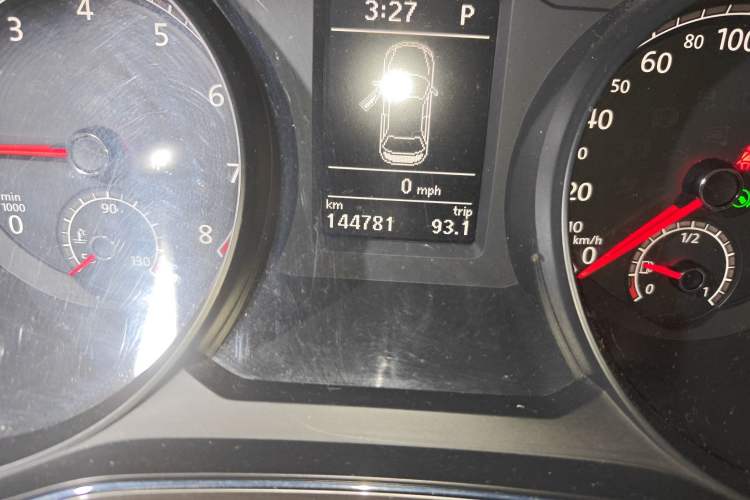 Used Volkswagen Passat 2016 330TSI DSG Luxury Edition Odometer Close Up