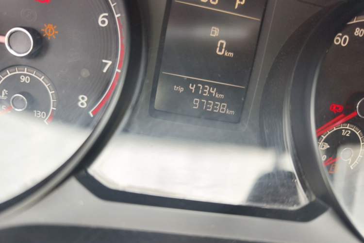 Used Volkswagen Passat 2016 1.8T Government Procurement Version (CEA Engine + 6AT) Odometer Close Up