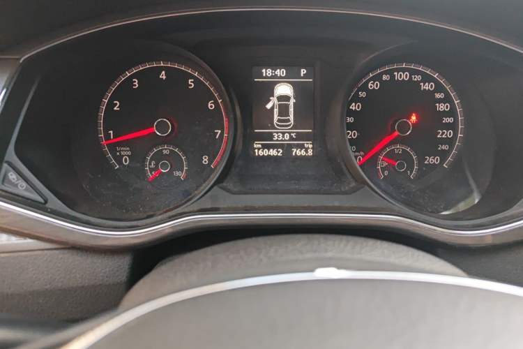 Used Volkswagen Passat 2016 330TSI DSG Luxury Edition Odometer Close Up