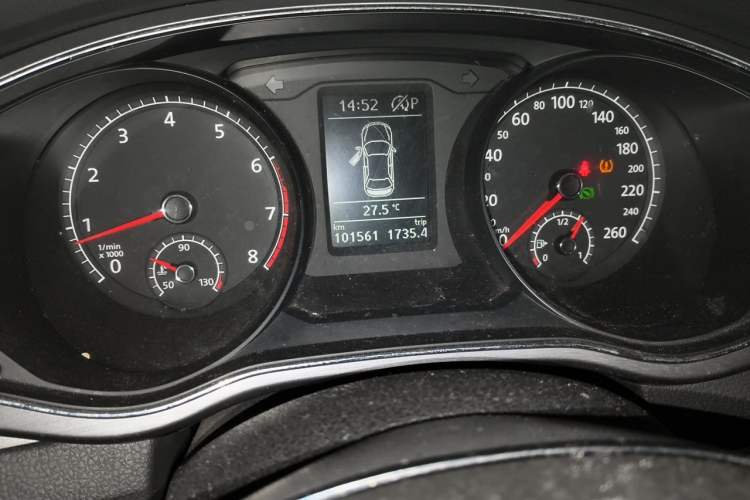 Used Volkswagen Passat 2016 280TSI DSG Prestige Edition Odometer Close Up