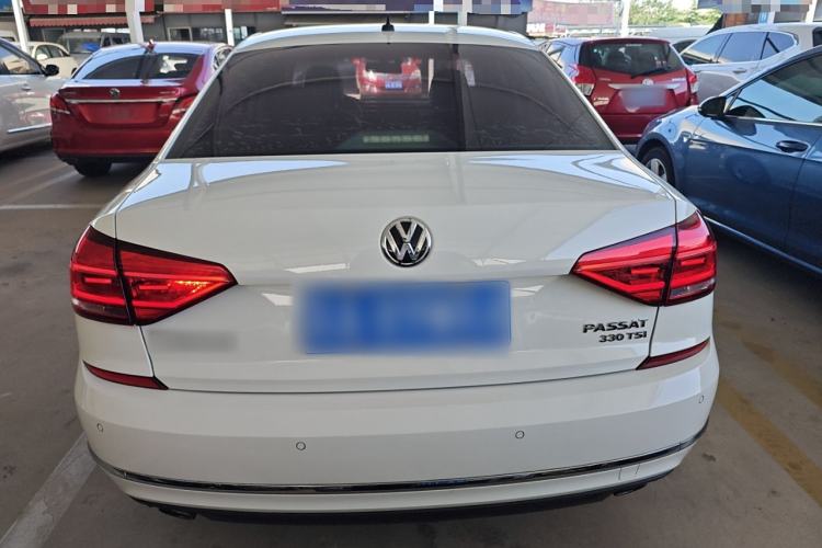 Used Volkswagen Passat 2016 330TSI DSG Luxury Edition Rear