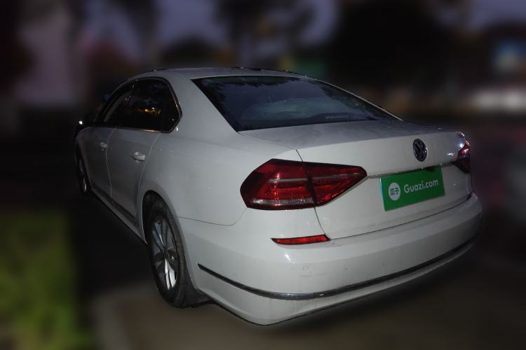 Used Volkswagen Passat 2016 330TSI DSG Luxury Edition Rear Left 45 Deg