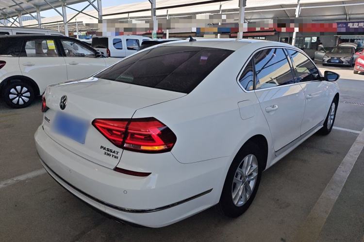 Used Volkswagen Passat 2016 330TSI DSG Luxury Edition Rear Right 45 Deg
