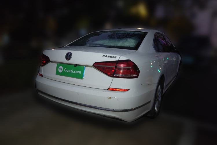 Used Volkswagen Passat 2016 330TSI DSG Luxury Edition Rear Right 45 Deg