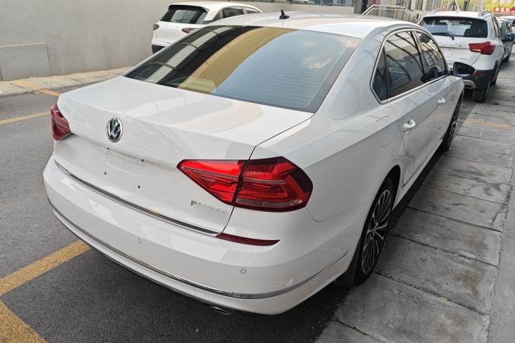 Used Volkswagen Passat 2016 330TSI DSG Prestige Edition Rear Right 45 Deg