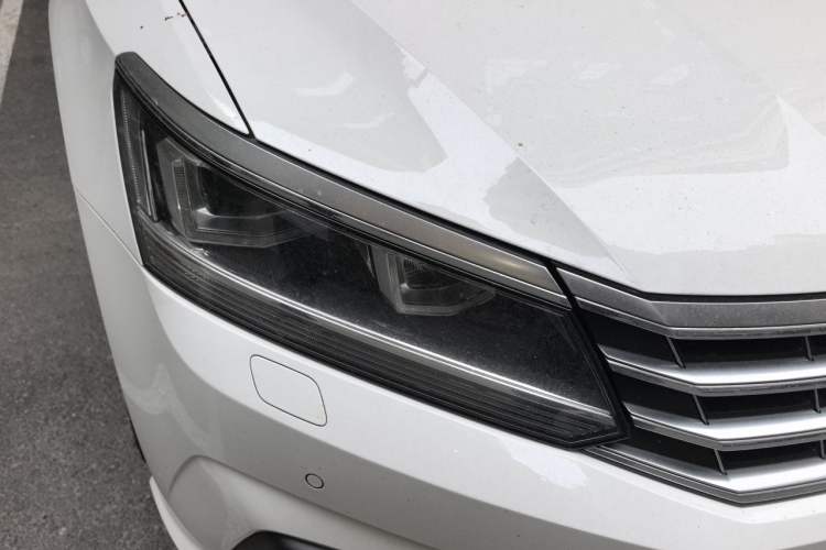 Used Volkswagen Passat 2016 330TSI DSG Prestige Edition Right Front Headlight