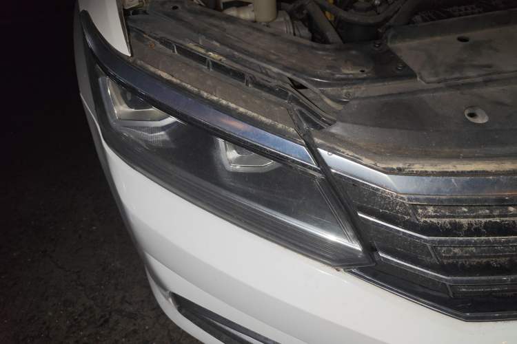 Used Volkswagen Passat 2016 330TSI DSG Luxury Edition Right Front Headlight