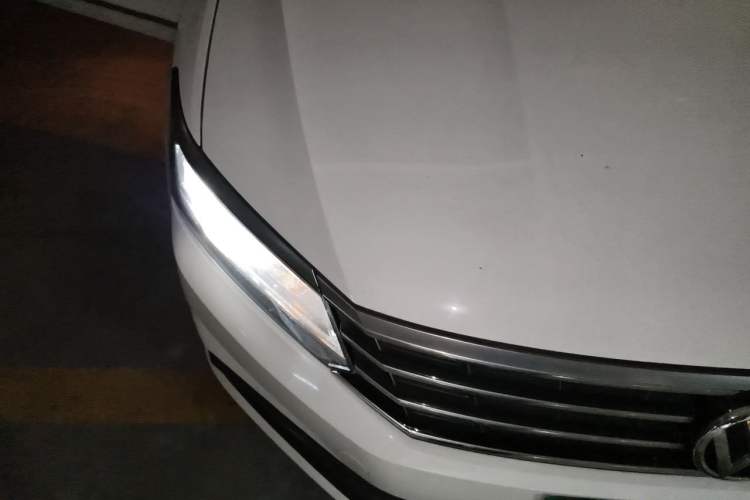 Used Volkswagen Passat 2016 280TSI DSG Prestige Edition Right Front Headlight