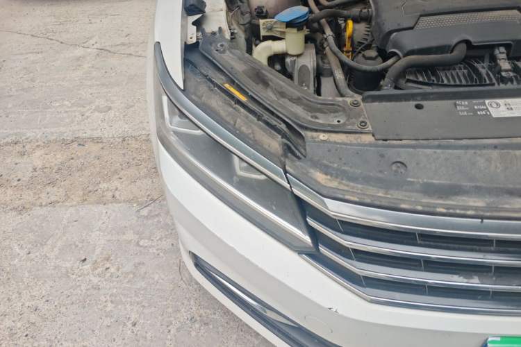 Used Volkswagen Passat 2016 330TSI DSG Luxury Edition Right Front Headlight