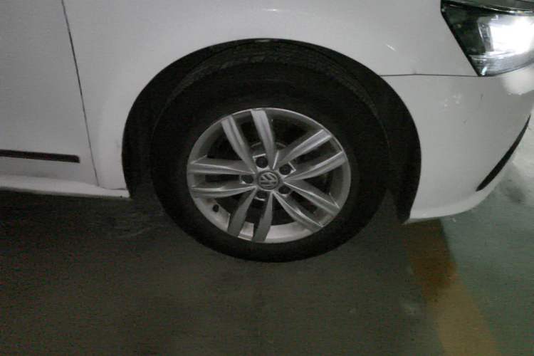 Used Volkswagen Passat 2016 280TSI DSG Prestige Edition Right Front Wheel Hub