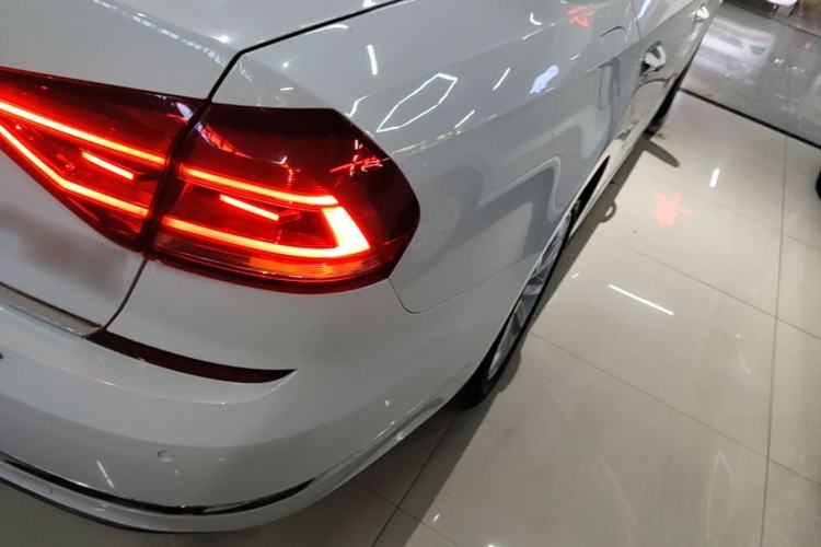 Used Volkswagen Passat 2016 280TSI DSG Prestige Edition Right Rear Taillight