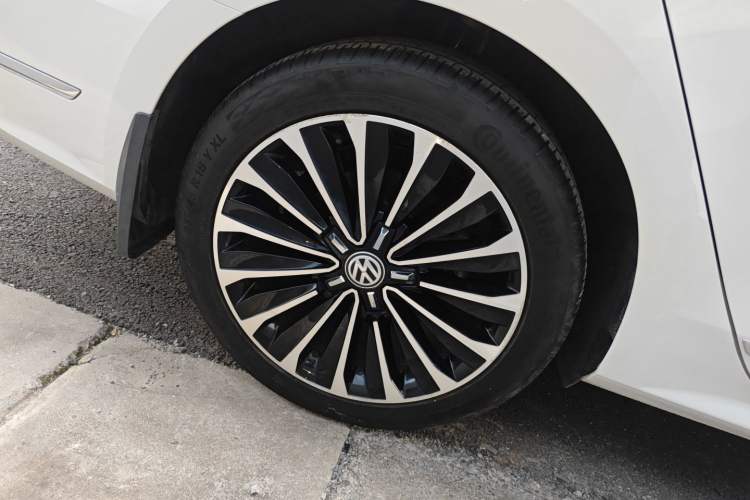 Used Volkswagen Passat 2016 330TSI DSG Prestige Edition Right Rear Wheel Hub
