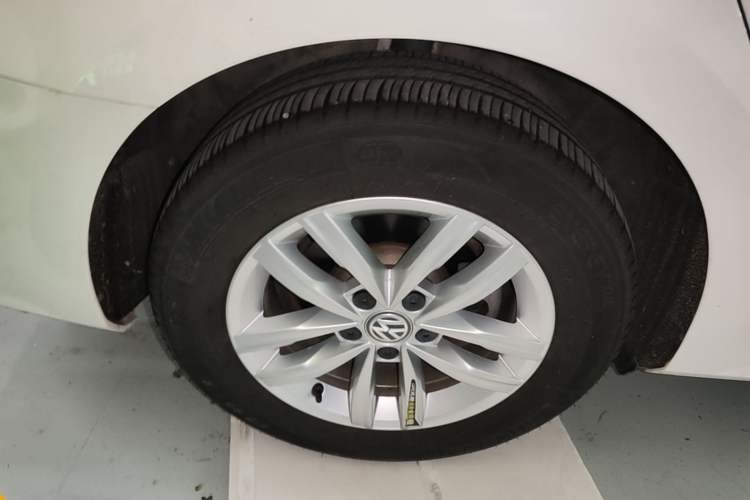 Used Volkswagen Passat 2016 330TSI DSG Luxury Edition Right Rear Wheel Hub