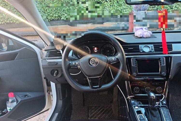Used Volkswagen Passat 2016 330TSI DSG Prestige Edition Steering Wheel