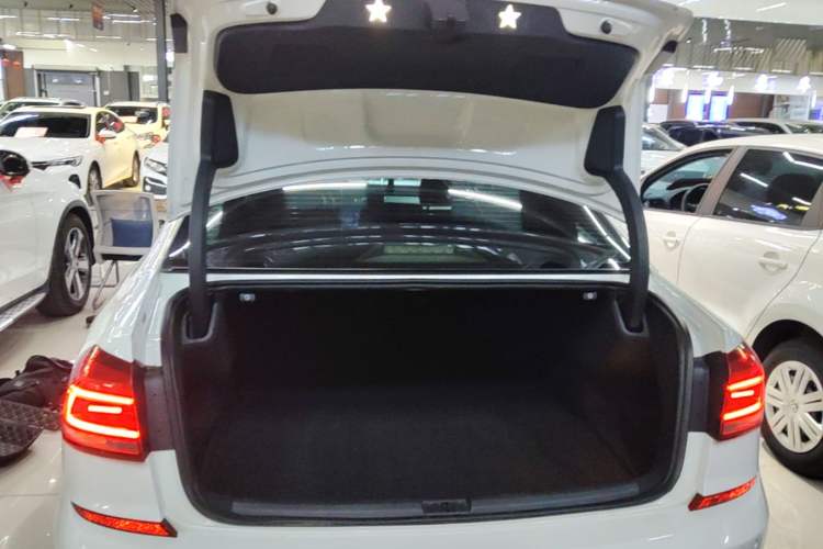 Used Volkswagen Passat 2016 280TSI DSG Prestige Edition Trunk