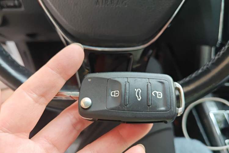 Used Volkswagen Passat 2016 330TSI DSG Luxury Edition Vehicle Key