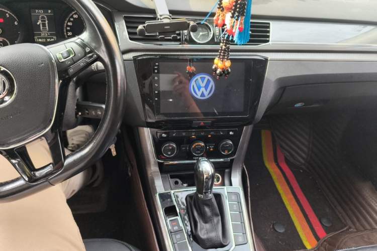 Used Volkswagen Passat 2016 280TSI DSG Prestige Edition Audio And AC Panel