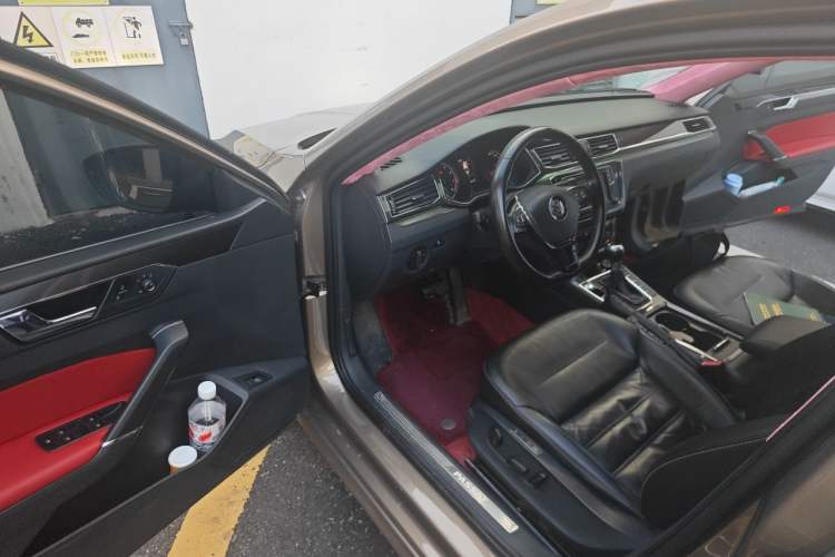 Used Volkswagen Passat 2016 330TSI DSG Prestige Edition Driver Seat