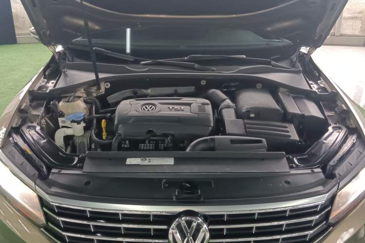 Used Volkswagen Passat 2016 330TSI DSG Luxury Edition Engine Bay